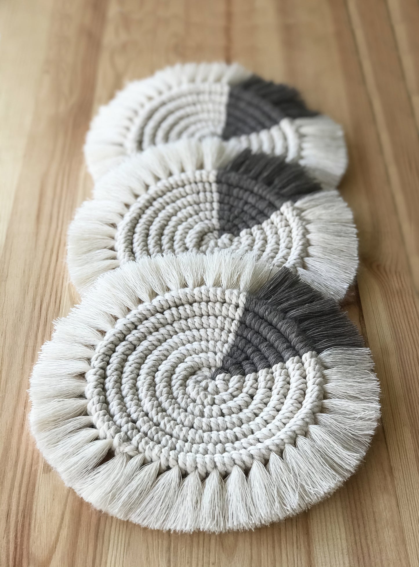 Macramé round coasters-coffee brown