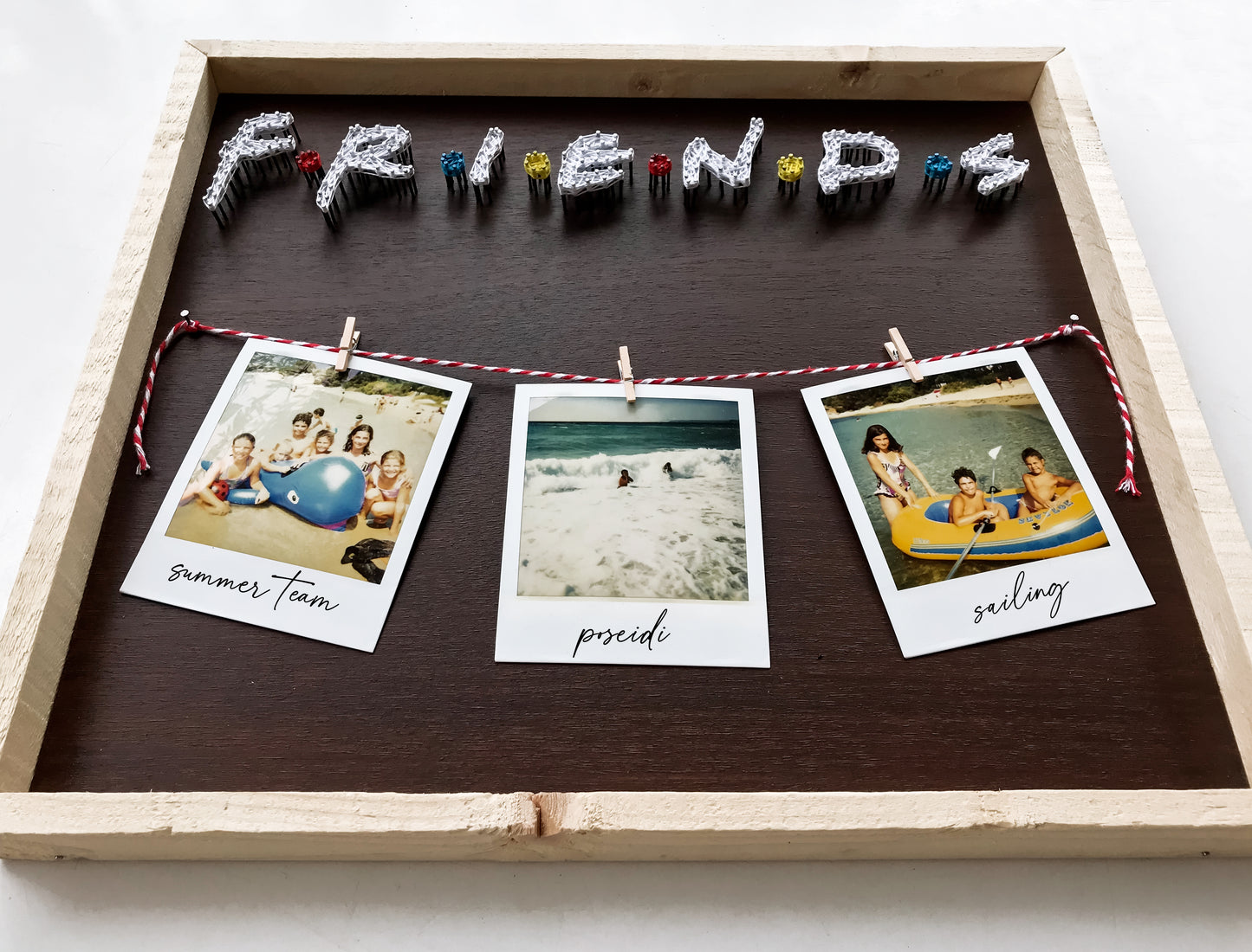 F•R•I•E•N•D•S photo display board