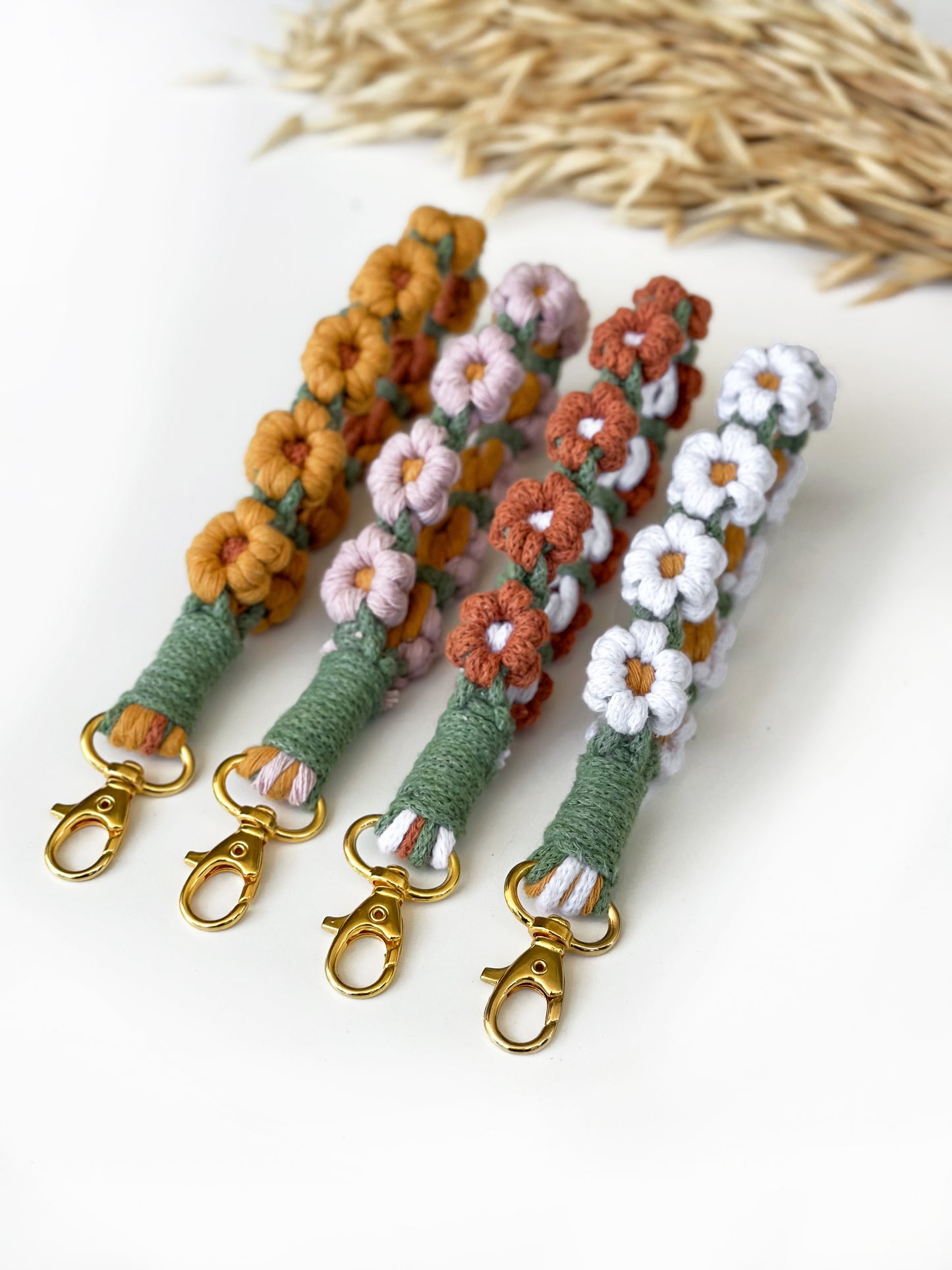Macramé wreath wristlets