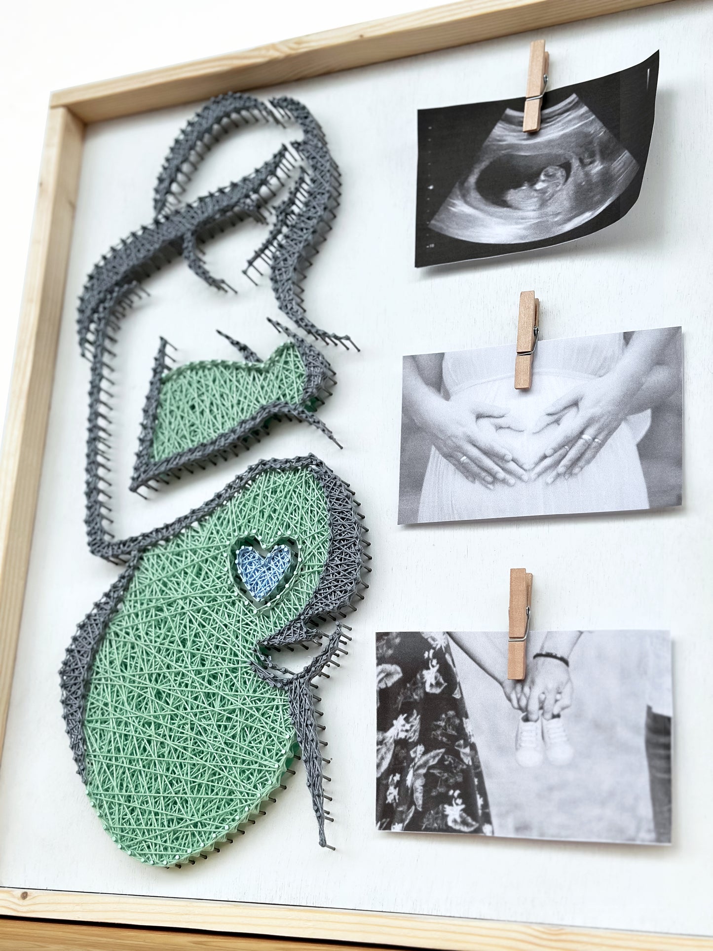 Pregnancy photo-display board